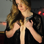 LilFauxfox | Blondie | Cosplay | E-Girl