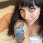 Shayla Fae [black-heart]