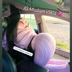Madam V [kiss]