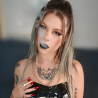 Smoking fetish queen