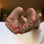 Sexitoes1 Wrinkled soles [crown]
