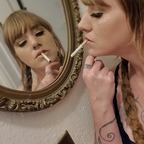 Billie Bee - Billie's Smoking Corner