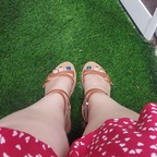 Feet.SoWhiteNaNa