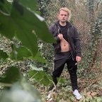 S M